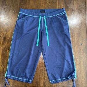 Le Tigre Women’s Athletic Pull On Cropped Capri Pants Blue Stripe Side L Large